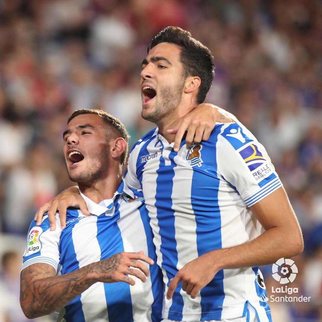 柏林后卫关键封堵，助球队保住胜利的简单介绍