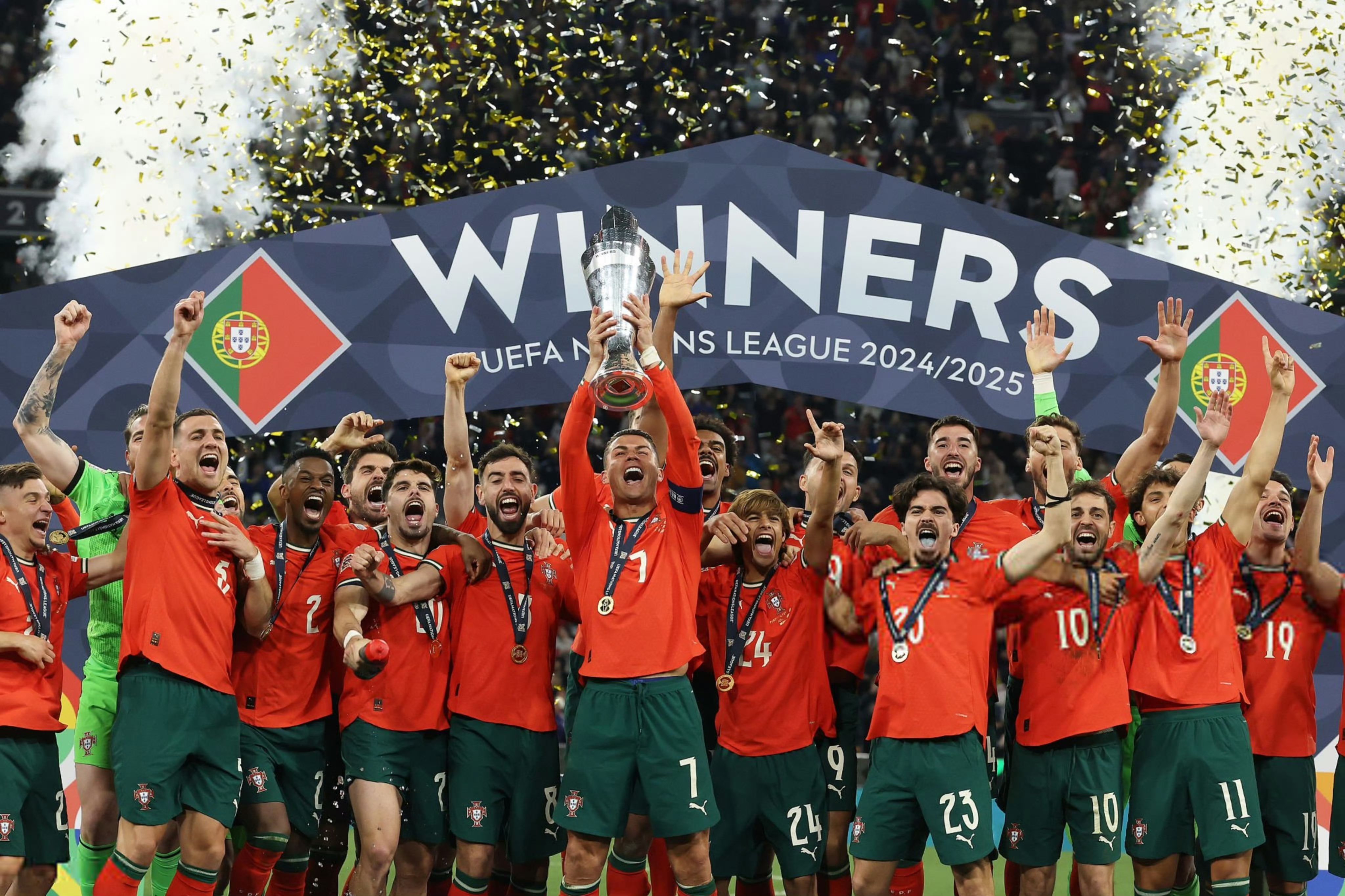 包含葡萄牙队战胜克罗地亚，实现三连胜的词条