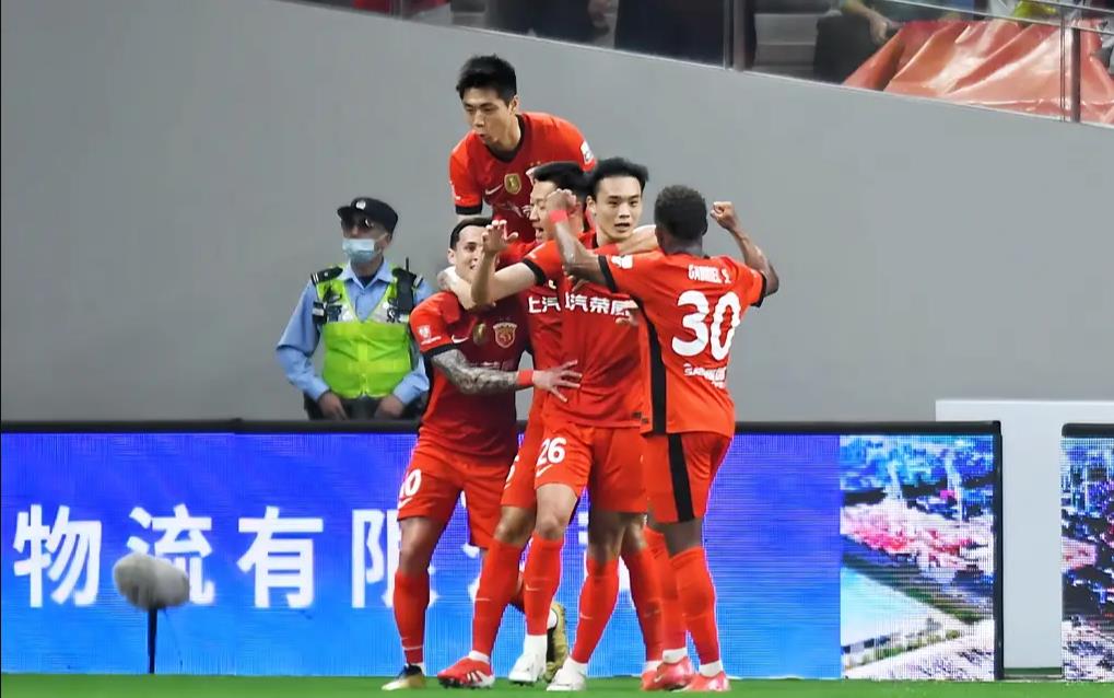 关于升级之争！中超球队围绕前四展开激烈争夺的信息