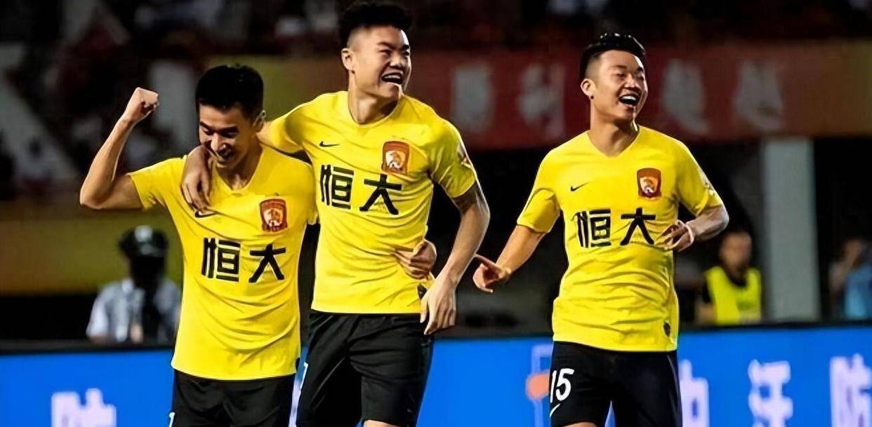 关于上海上港客场战平广州富力,保持不败的信息 关于上海上港客场战平广州富力,保持不败的信息