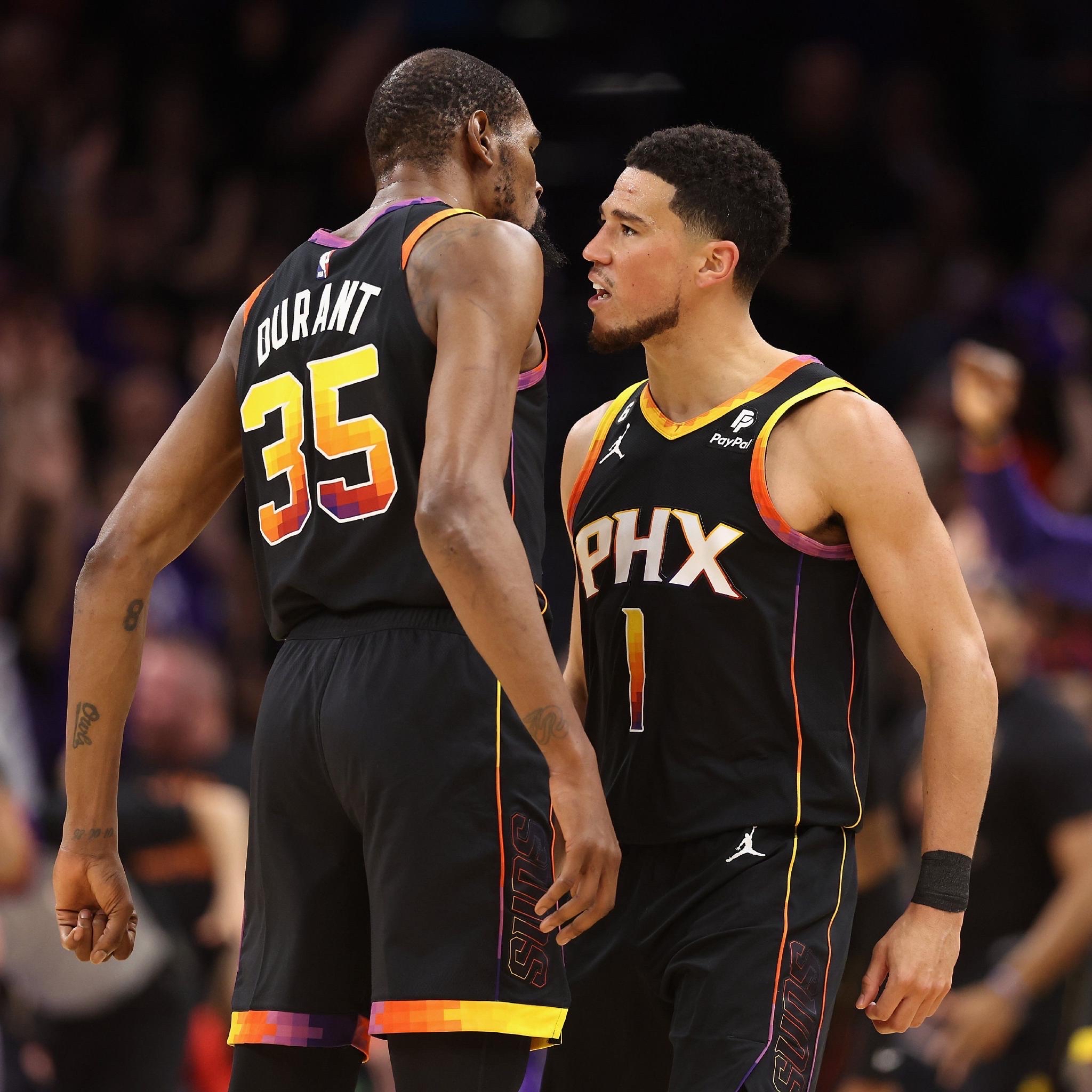 开云体育平台-太阳擒凯尔特人，布克砍下27分