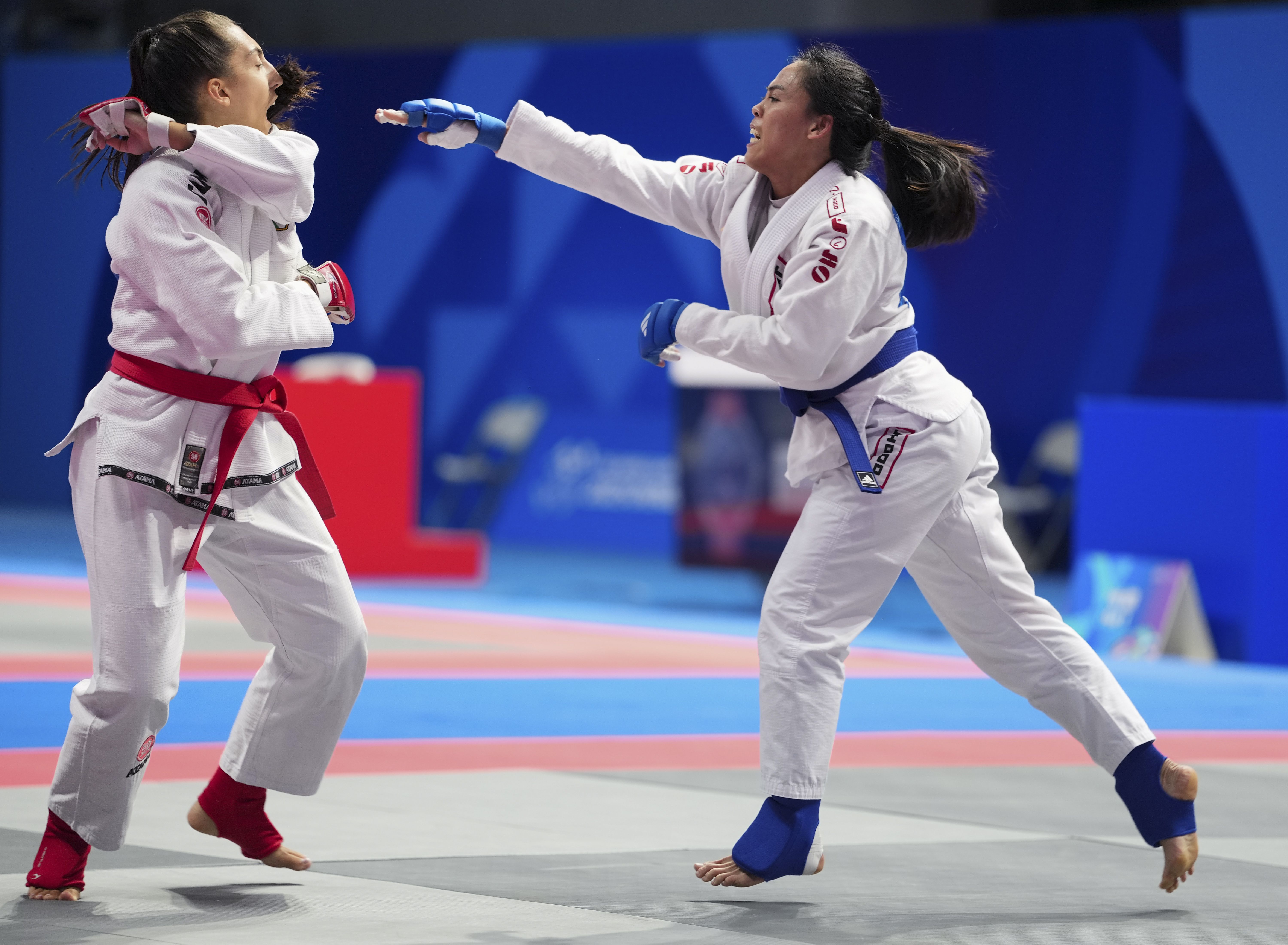 柔道女子公斤级:郭铭旭获胜晋级 柔道女子公斤级:郭铭旭获胜晋级