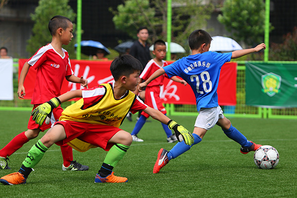 冰岛队备战冠军联赛教练组全力训练迎接新赛季的简单介绍 冰岛队备战冠军联赛教练组全力训练迎接新赛季的简单介绍