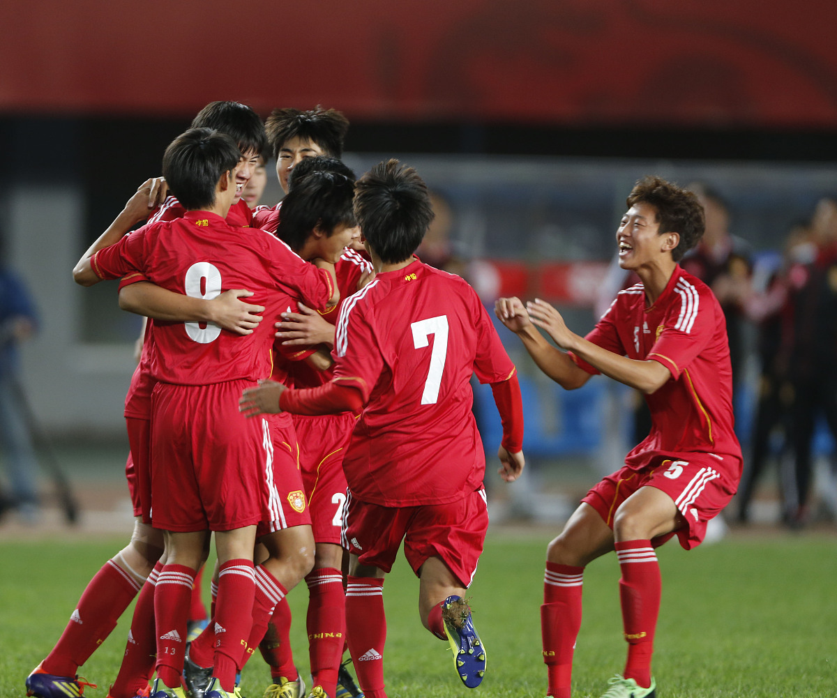 国际足球赛事:中国选手在比赛中表现卓越的简单介绍 国际足球赛事:中国选手在比赛中表现卓越的简单介绍